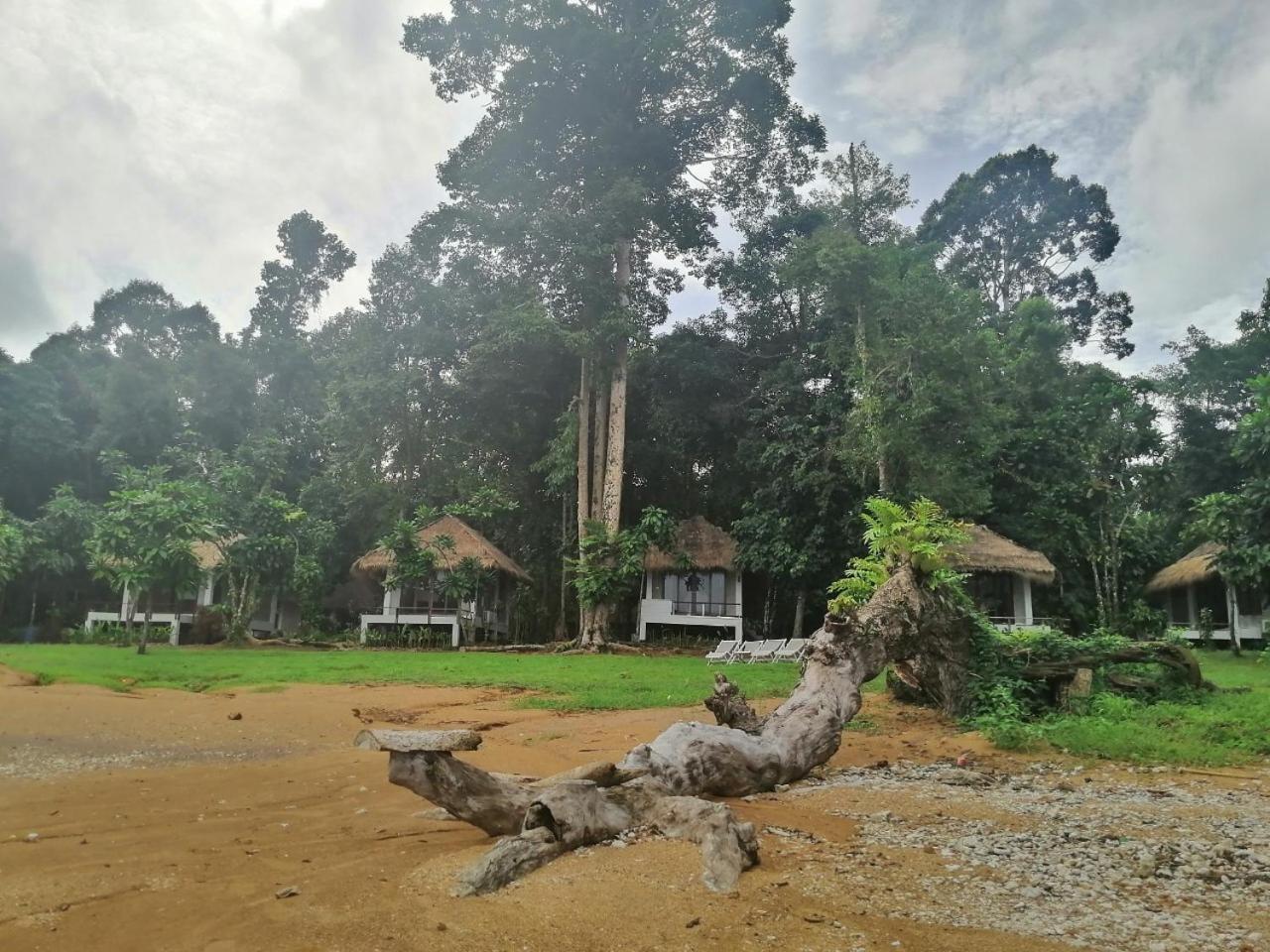 Villa Allure Koh Mak Exterior photo